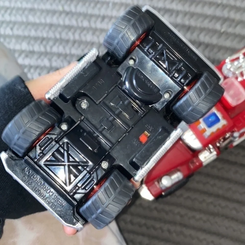 2015 Hess Fire Truck works needs batteries some signs of wear & play.